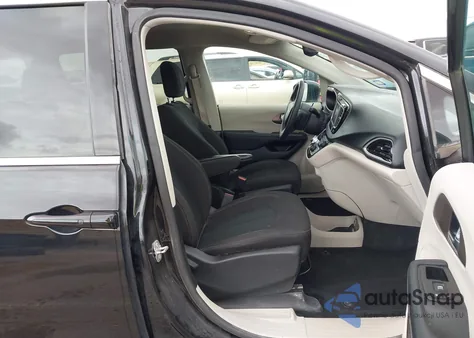 2023 Chrysler Voyager Lx z USA, uszkodzony, nr VIN 2C4RC1CG0PR566432